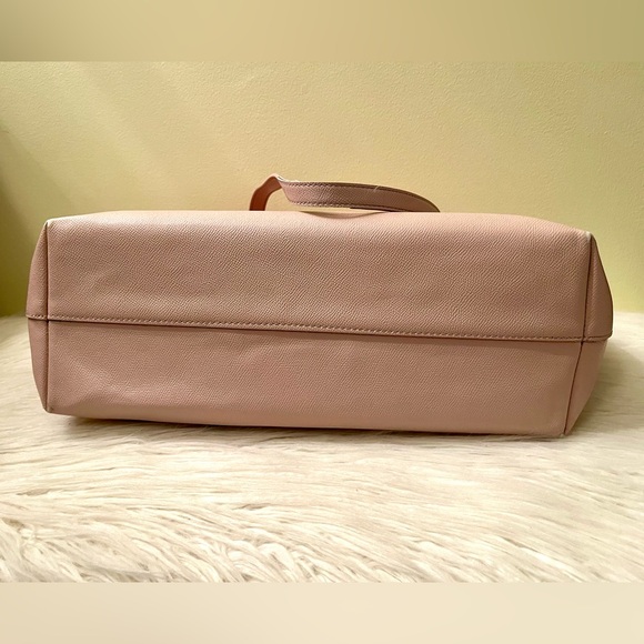 Betsy Johnson Large Strawberry Pink Tote - Picture 3 of 16